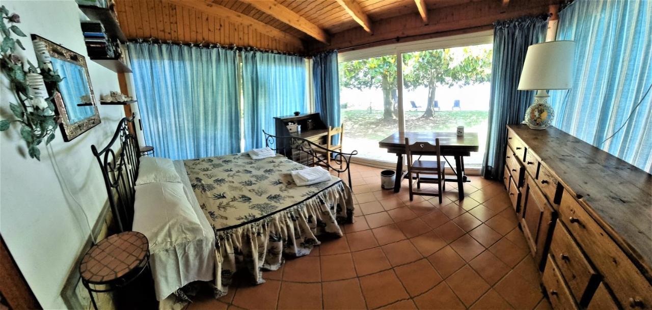 Villa Cecilia Sul Lago Fronte Mare Sperlonga Luaran gambar