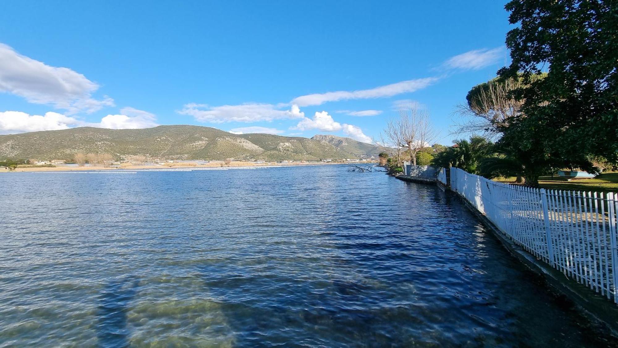 Villa Cecilia Sul Lago Fronte Mare Sperlonga Luaran gambar