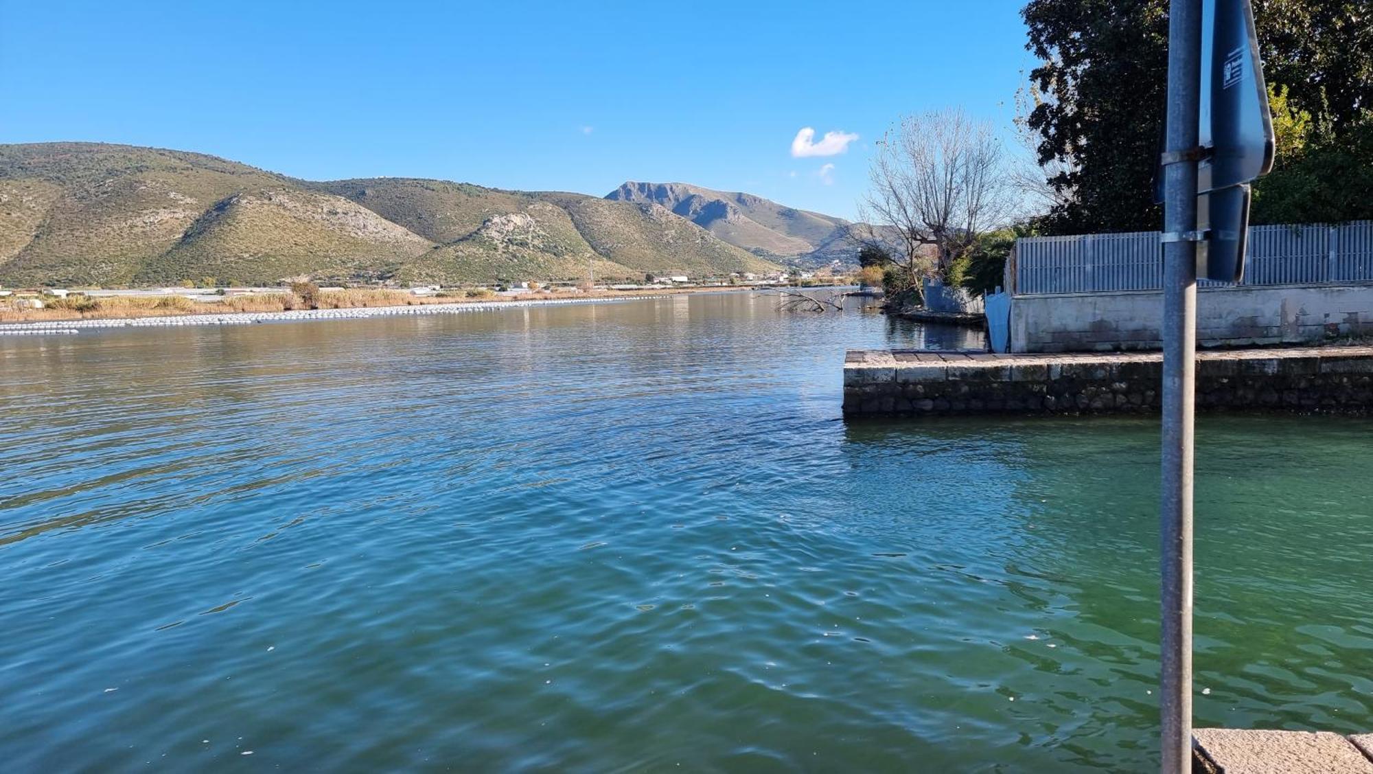 Villa Cecilia Sul Lago Fronte Mare Sperlonga Luaran gambar
